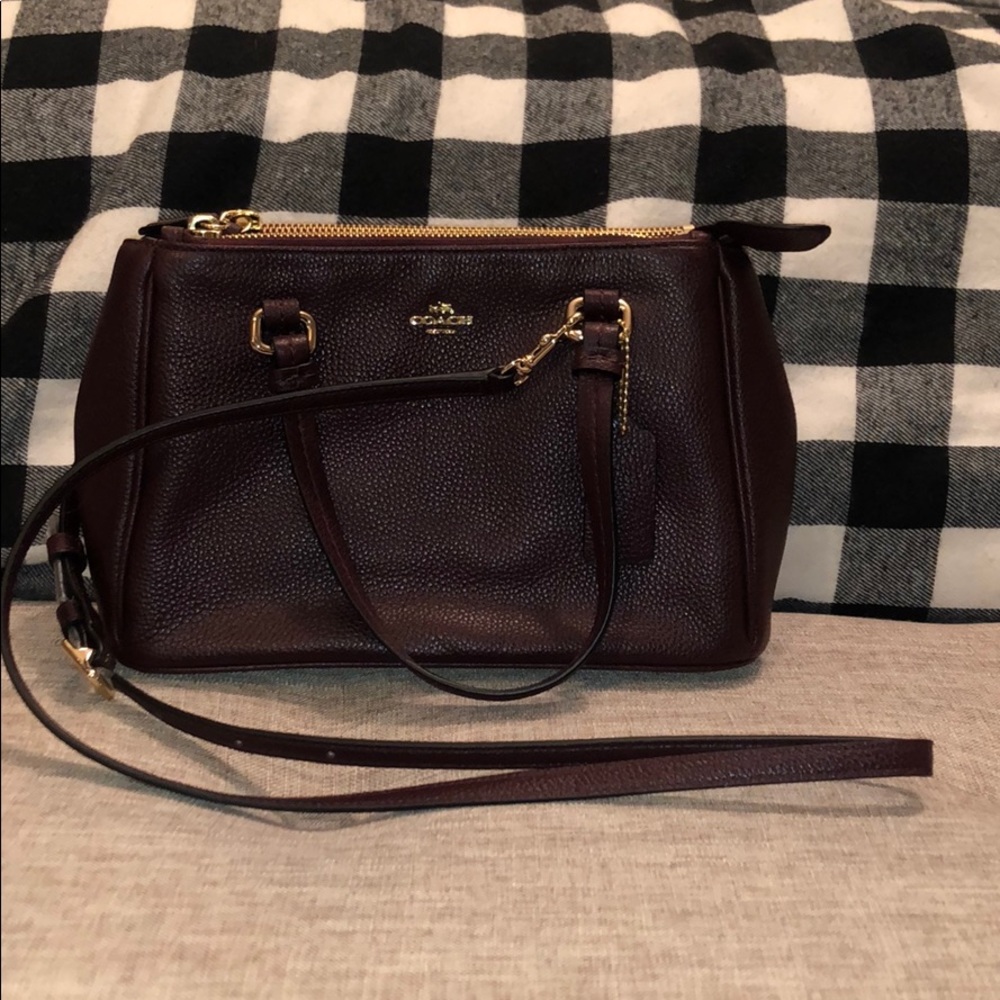 New with tags deep purple coach purse